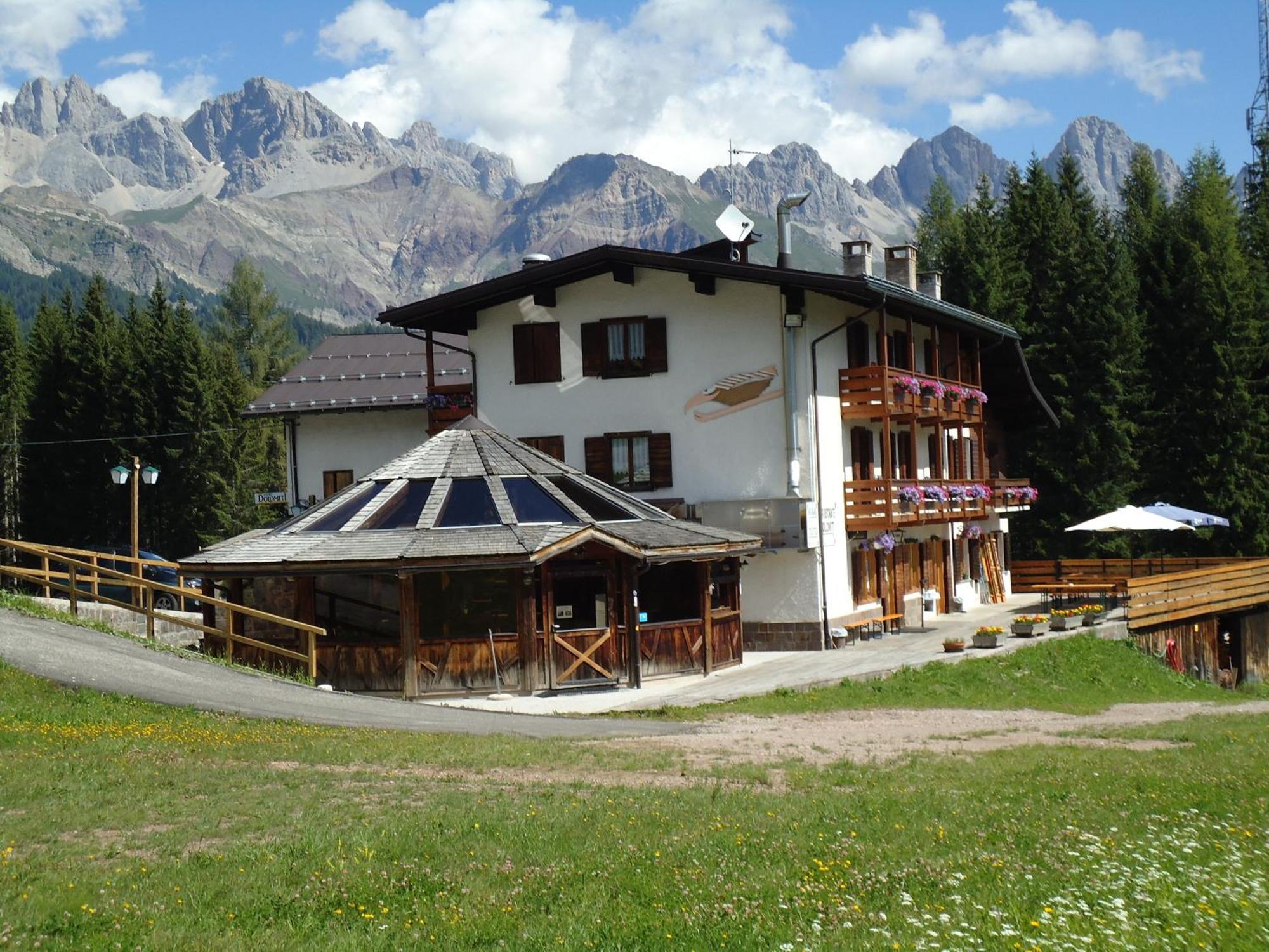 Hotel Pensione Dolomiti ファルカーデ エクステリア 写真